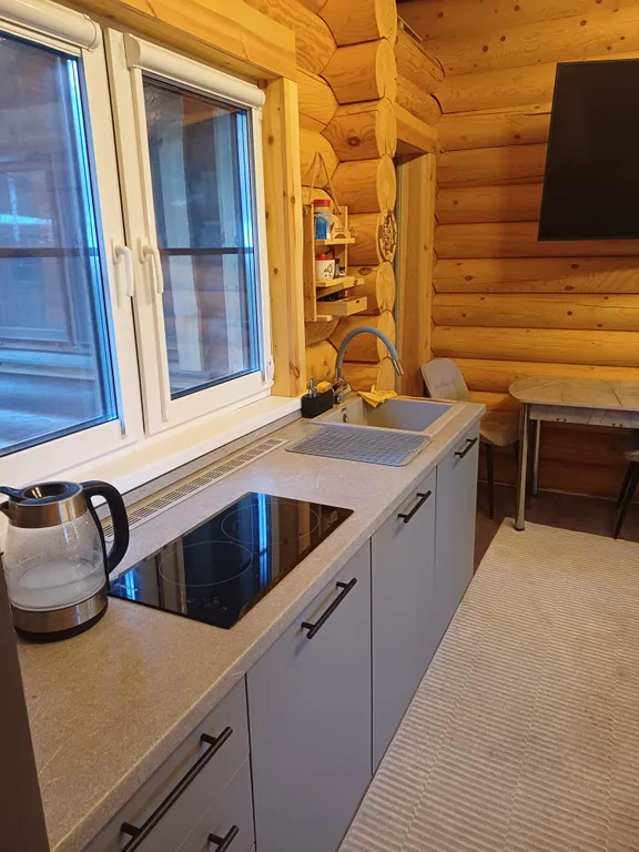 Дом в сосновом лесу