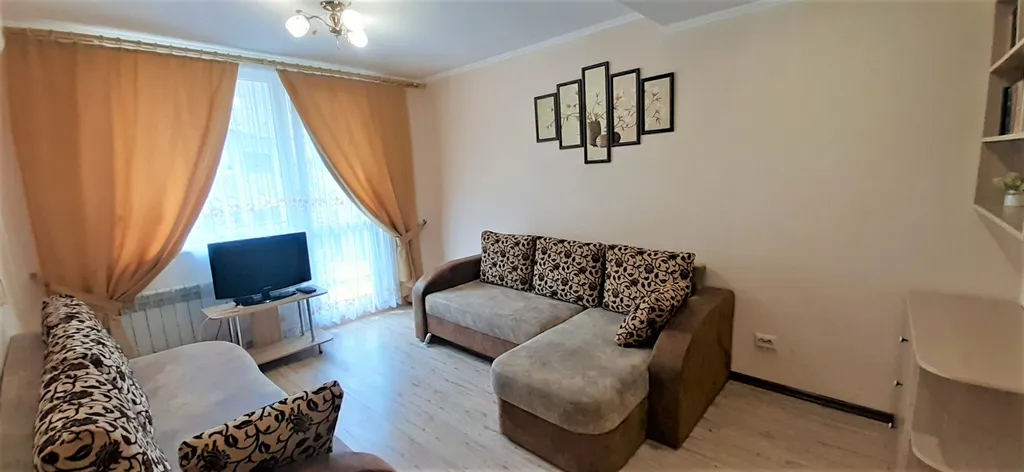 Недалеко от моря квартира с гаражом и зоной отдыха — аренда посуточно в Алушта