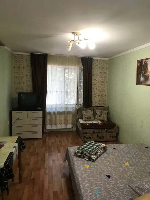 Квартира-студия недалеко от моря — аренда посуточно в Алушта