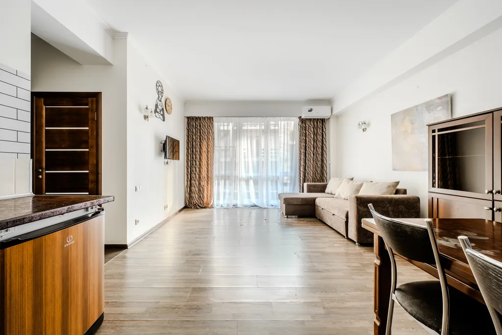 Апартаменты с балконом, 2 этаж, Семейное гнездышко с панорамой