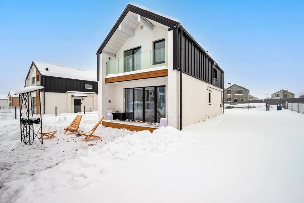 Двухэтажный семейный коттедж