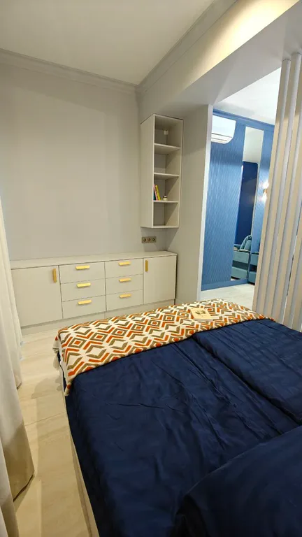 Новые уютные просторные апартаменты с открытым балконом возле моря