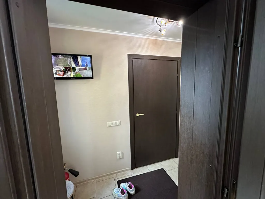 Уютный домик с бассейном в черте города