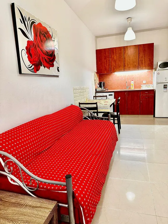 Красивая тихая уютная 2 ком квартира рядом с морем и парками Бат-яма