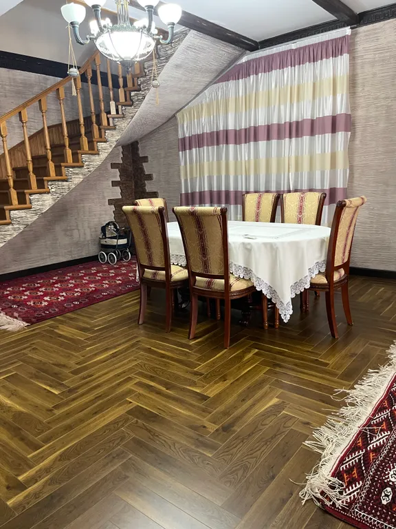 Часть дома с отдельным входом в 3 минутах от моря для большой компании