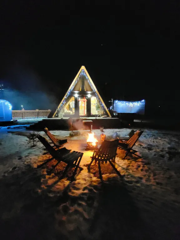 Уютный домик в стиле А-фрейм