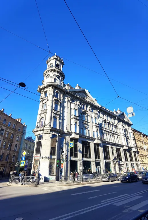 Студия у театра в самом сердце города