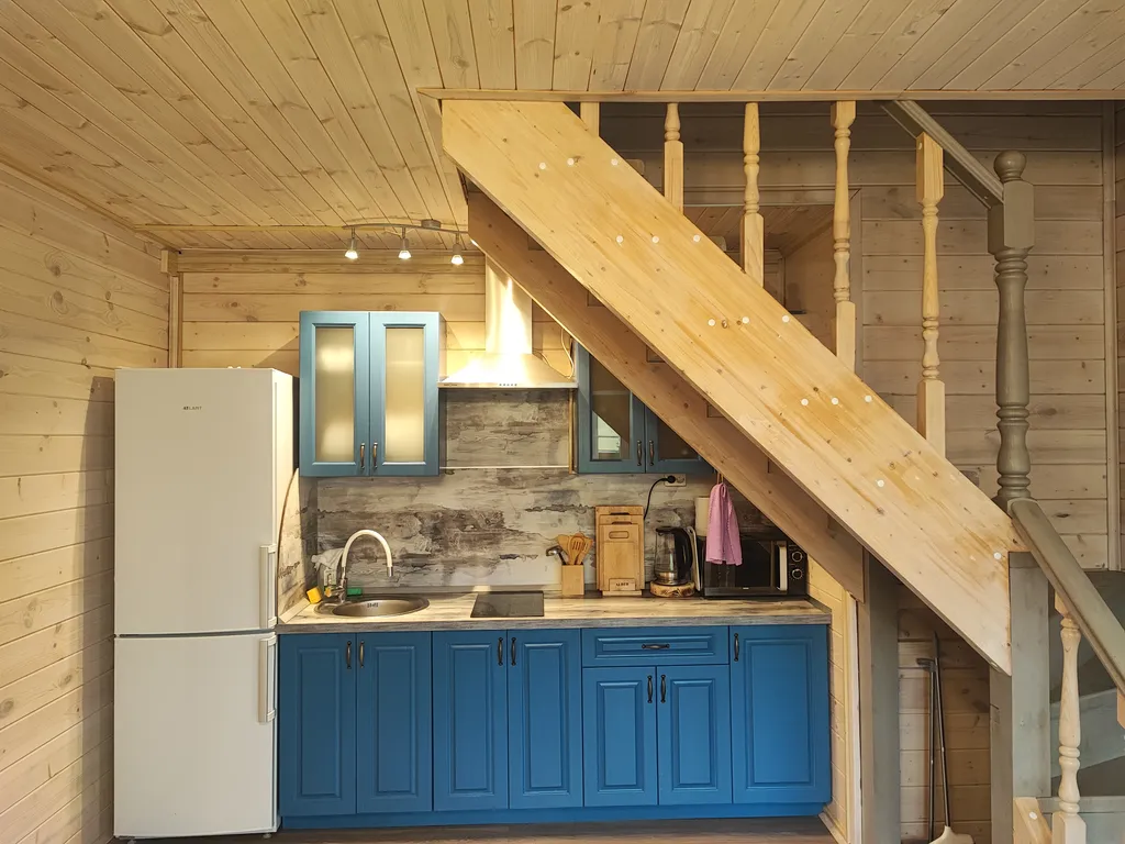 Просторный деревянный коттедж, половина дома, 2 этажа 1П