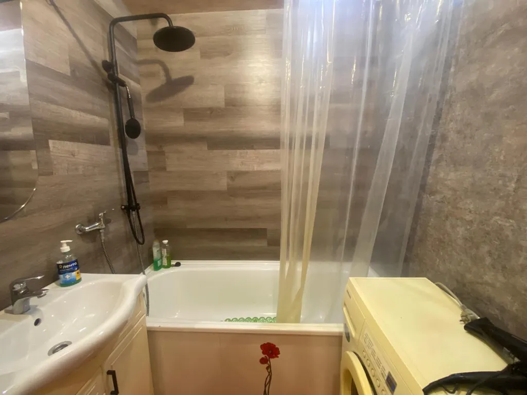 1-комнатная квартира с красивым видом на город и балконом