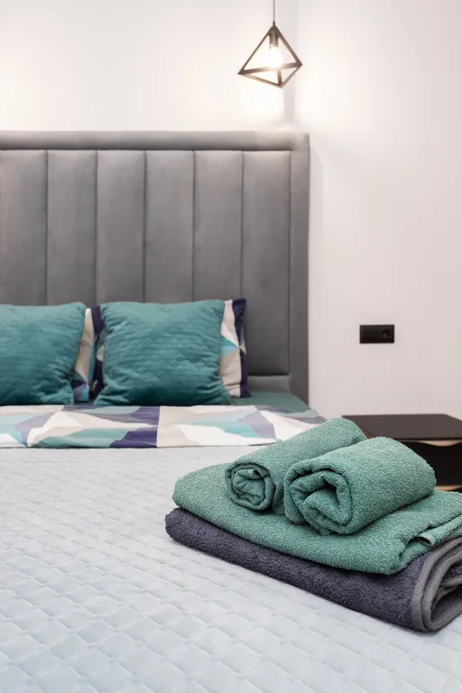 Уютная квартира с двумя балконами в центре рядом с Островом Канта