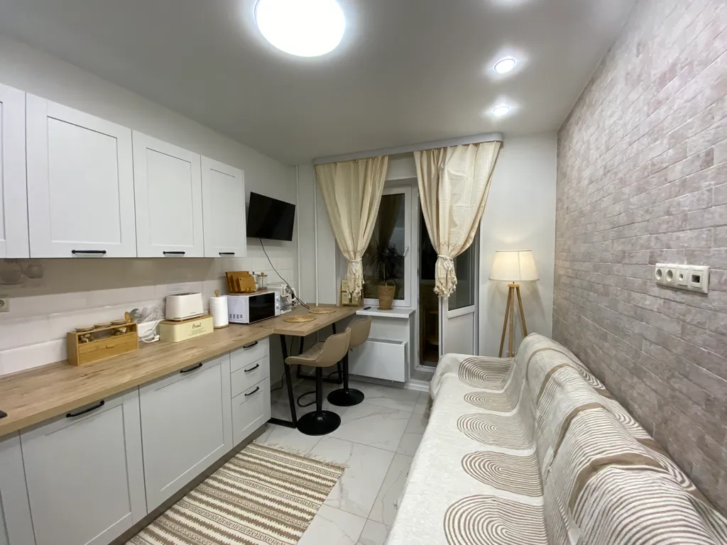 Апартамент Сканди с балконом и отдельной спальней