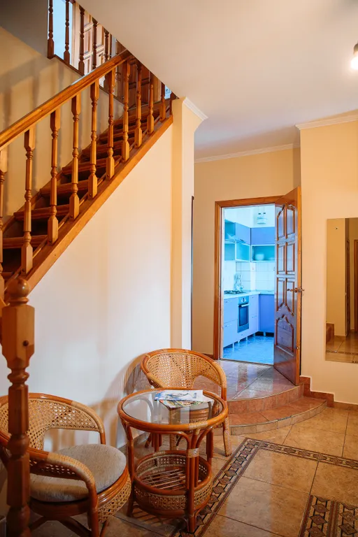 7-комнатный Дом