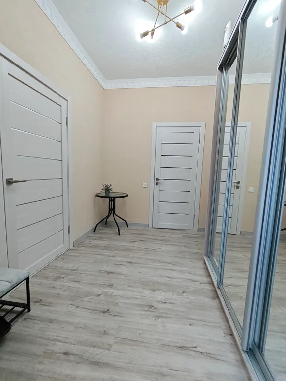 Новая дизайнерская 1-комнатная квартира в центре