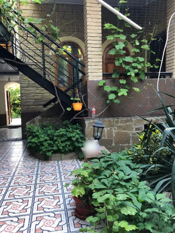 Домик в районе набережной