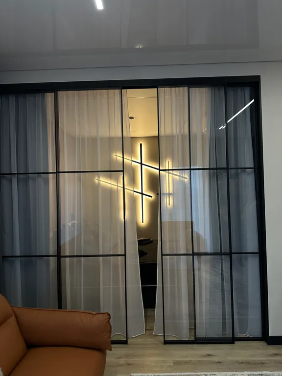 Уютная квартира в центре города на высоком этаже с видом на море