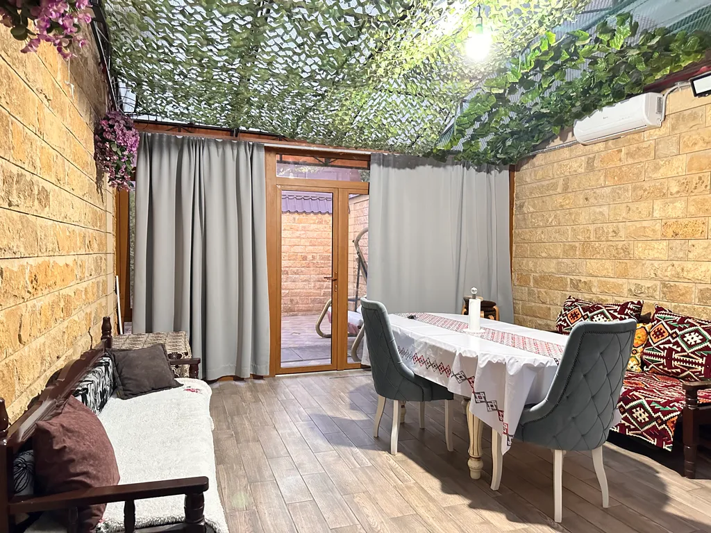 Большой 3х-этаж. дом на берегу моря