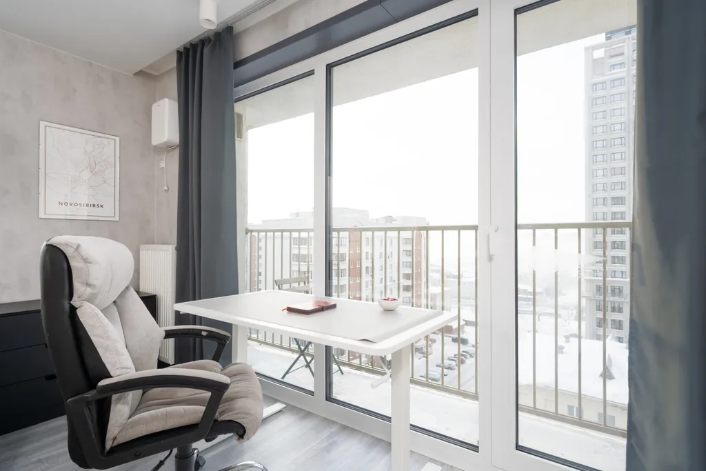 Двухкомнатная студия с панорамным видом на Октябрьский мост!!!