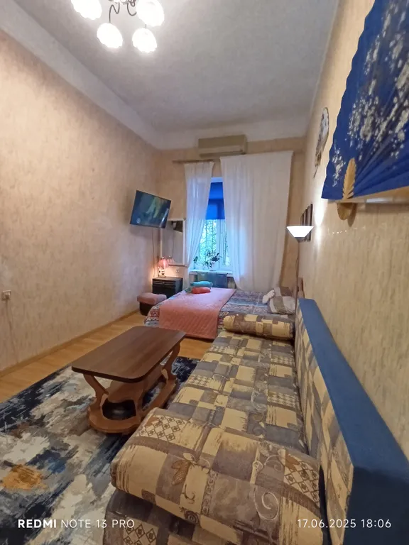 Двушка в центре Ялты до 6чел. (мангал, дворик)