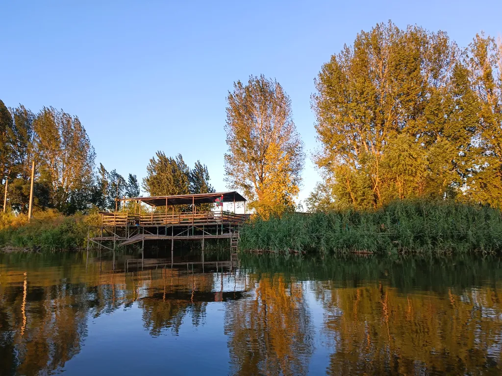 Уютный домик рыбака