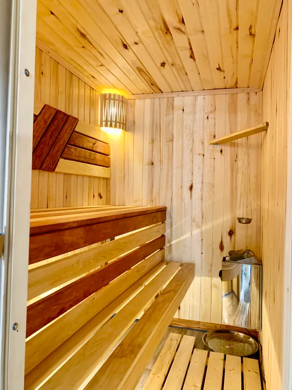 Семейная дача с сауной и камином