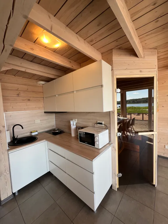 Коттедж Вилла с сауной на берегу и прямым видом на Правдинское озеро — Правдино