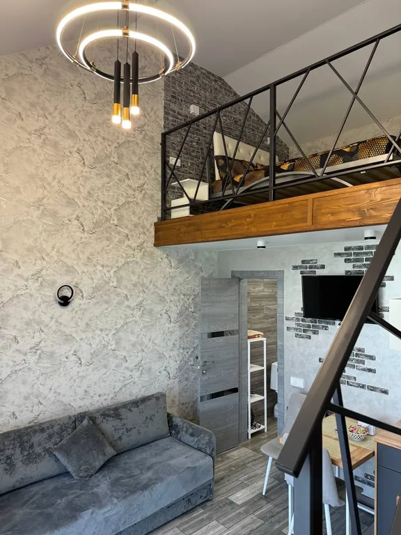 Уютная дизайнерская квартира в загородном доме