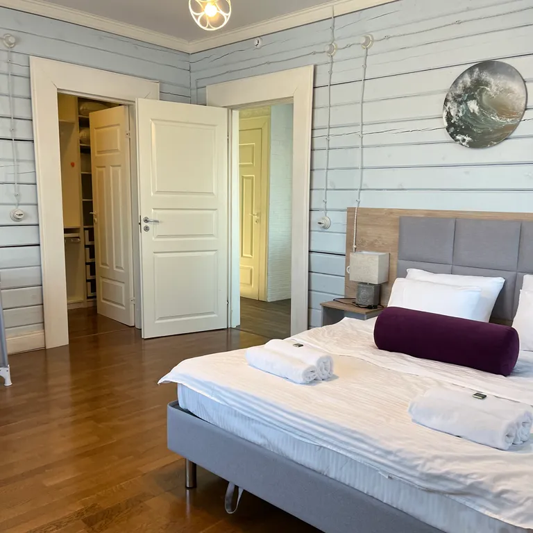 Isotalo - большой дом у озера в карелии, для большой компании