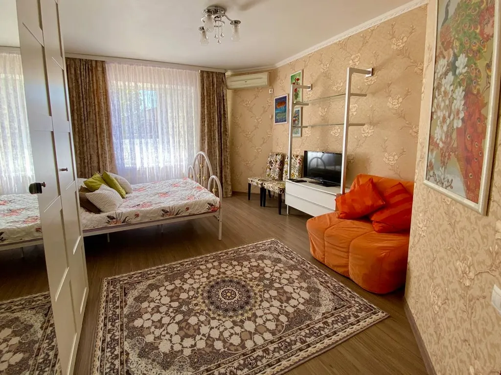 Уютная современная квартира в центре города — аренда посуточно в Приморско-Ахтарск