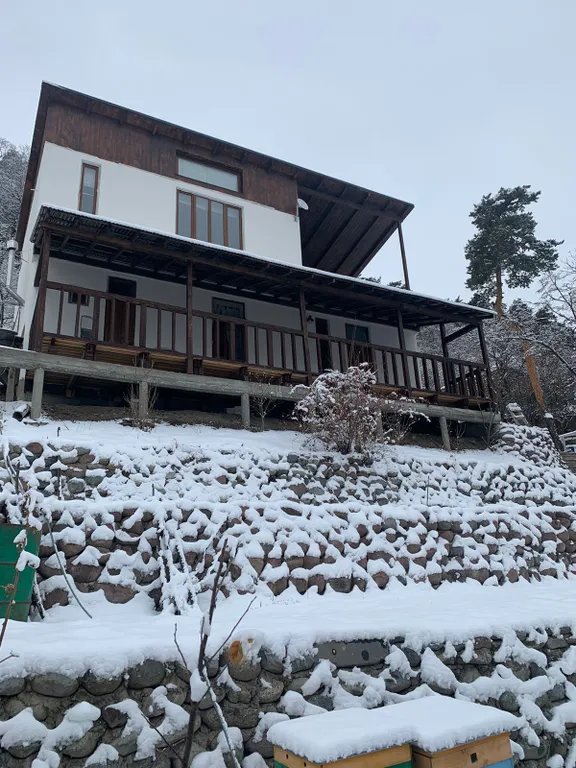 Чудесный дом в горах