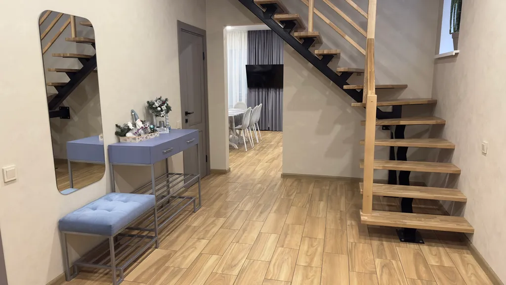 Уютный дом в черте города