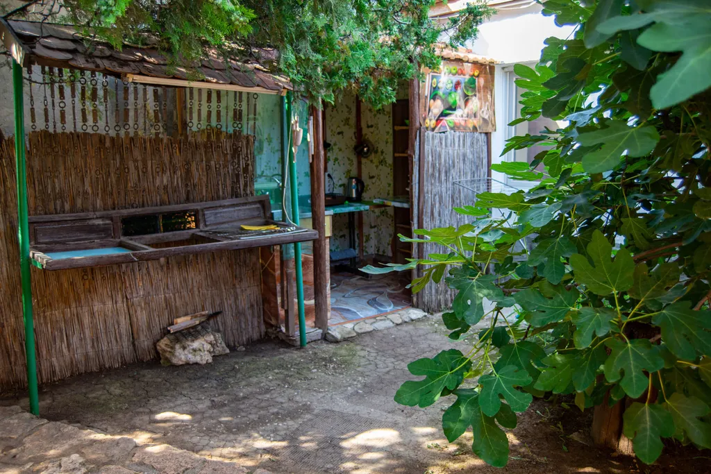 Семейные апартаменты с отдельным уютным двориком