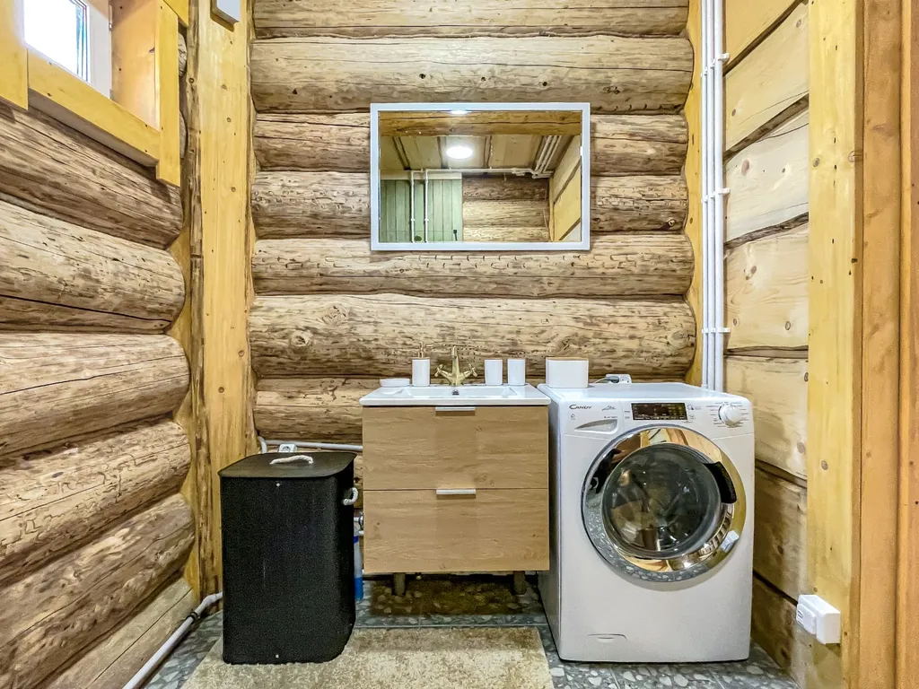 Коттедж Презентабельный и абсолютно экологичный дом из бревна — Красное Село