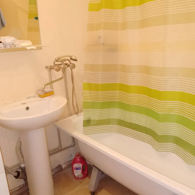 Уютная квартира в центре города с видом на аллею