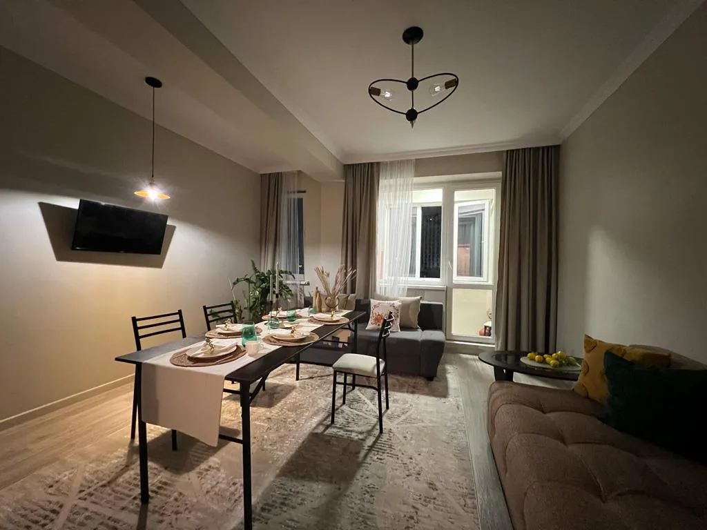 Просторный двухкомнатный апартамент Терракота