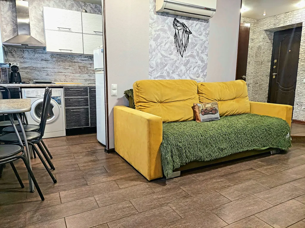 Уютная двухкомнатная недалеко от центра