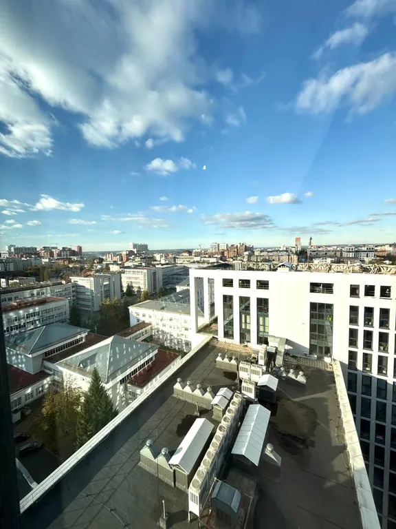 Трехкомнатная квартира на Гостином дворе