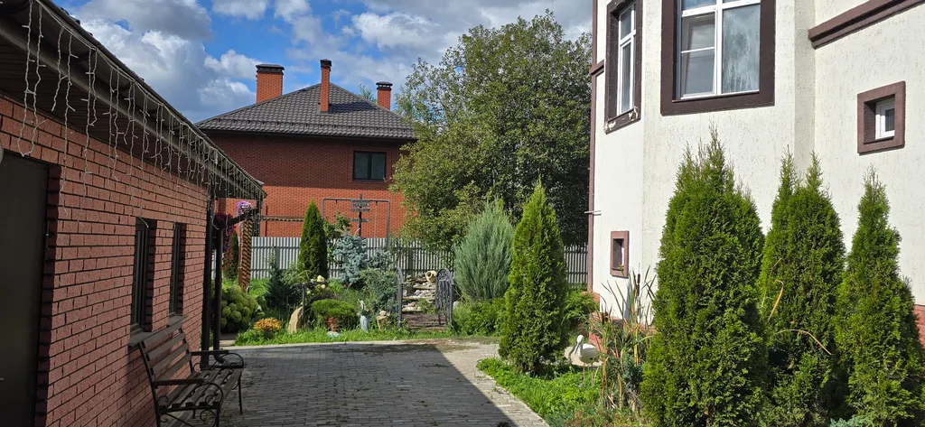 Аренда шикарного дома с ландшафтный дизайном