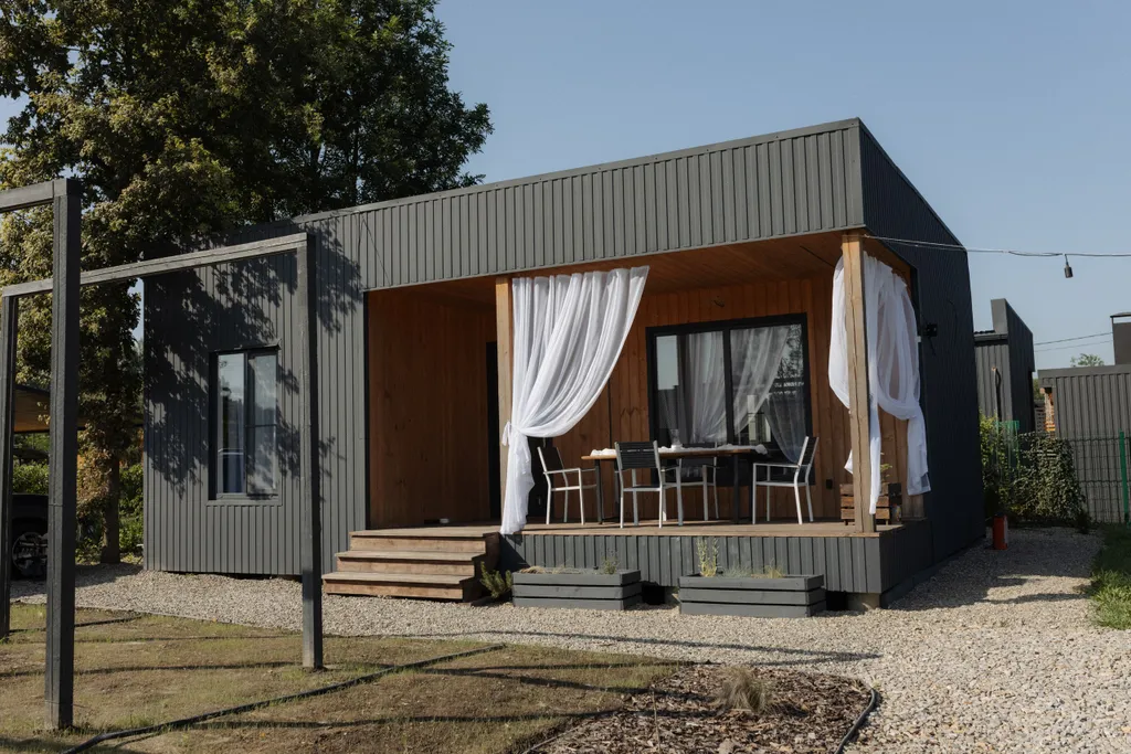 Дом с бассейном и баней