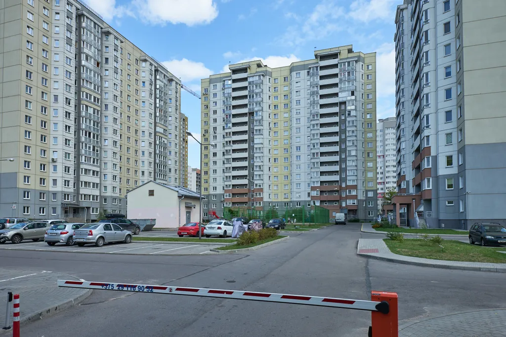 Просторная квартира (метро 5 минут пешком)