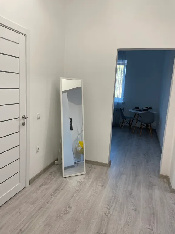 Крупногабаритная однокомнатная квартира в доме повышенной комфортности