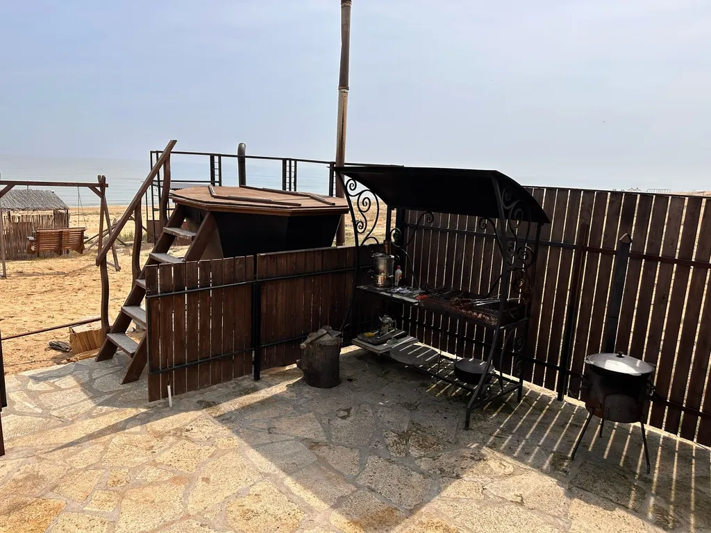 Дом с чаном