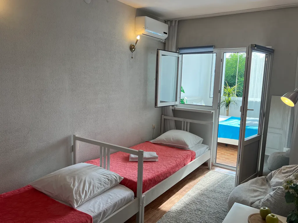 Эллинг у моря