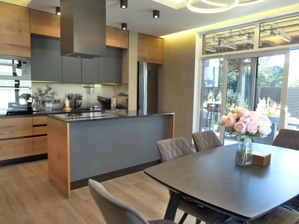 4-комнатный Дом