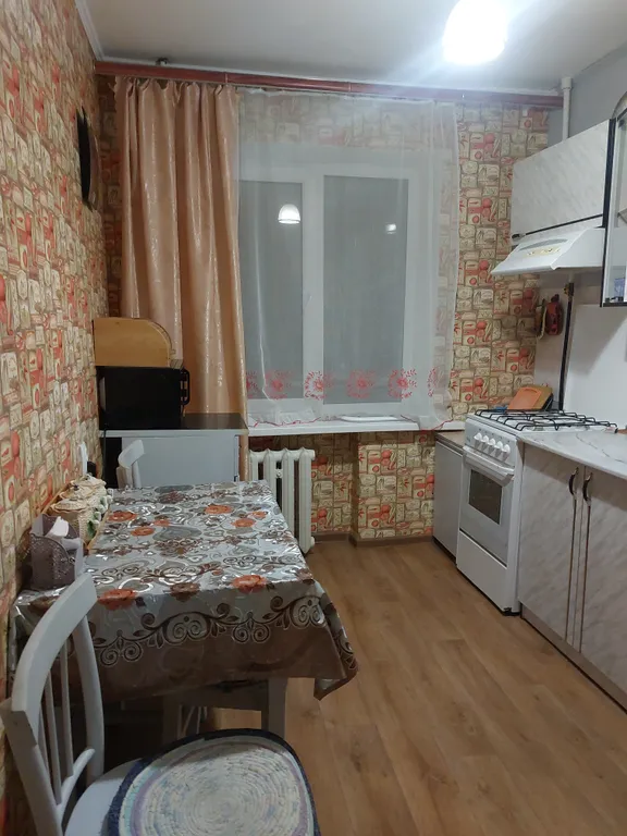 Квартира на первом этаже возле трассы