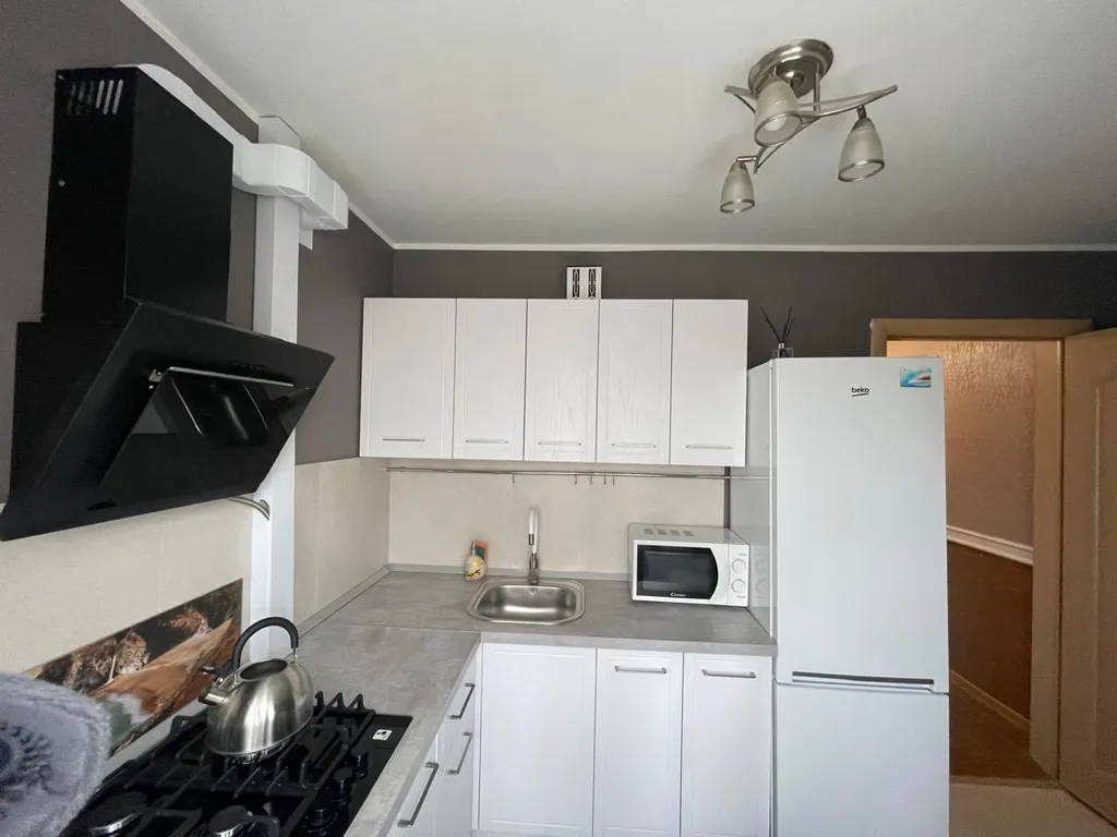 Чистая уютная квартира в спокойном районе — аренда посуточно в Звенигород