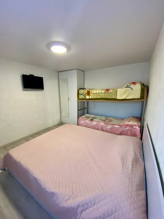 Современная квартира возле моря