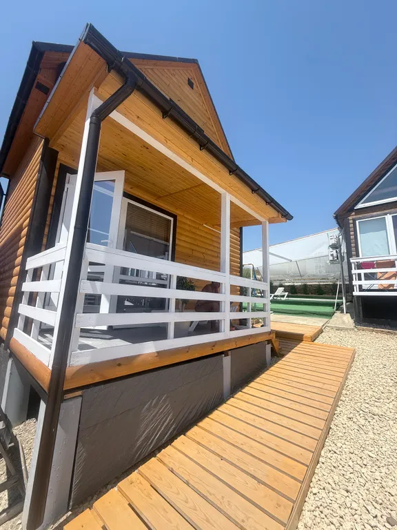 Домик с видом на море