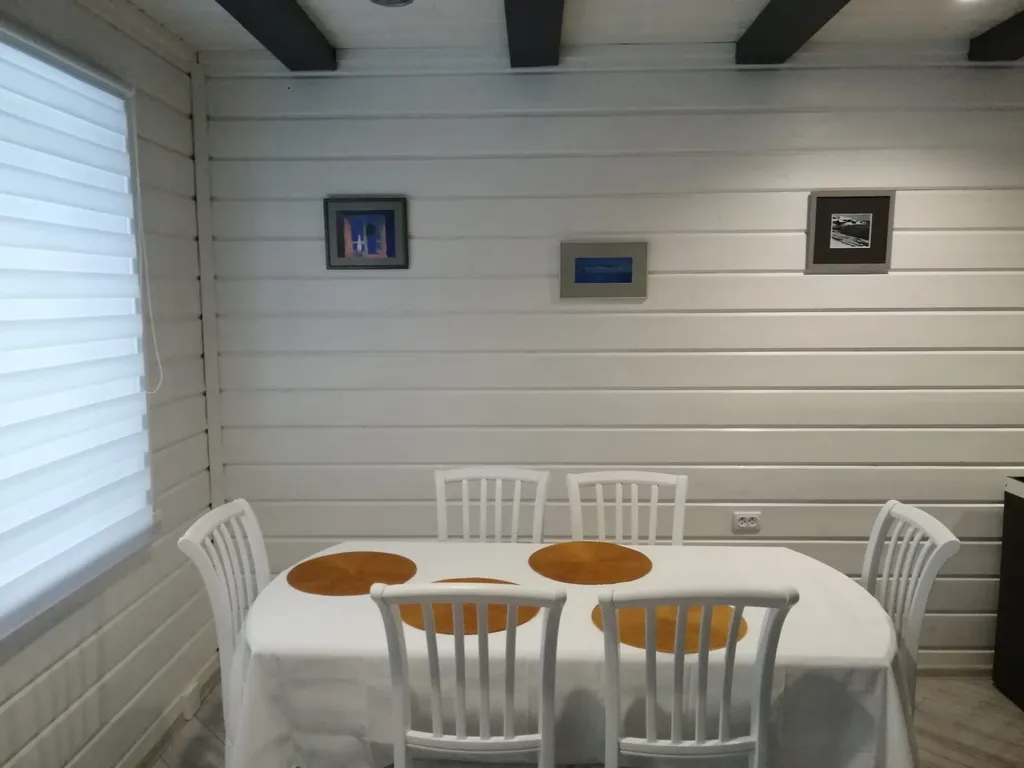 Уютный дом на берегу речки, в финском стиле