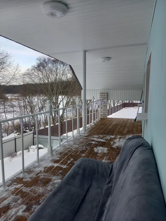 Дом на озере