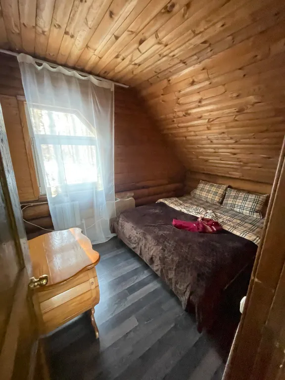 Уютный коттедж в лесу